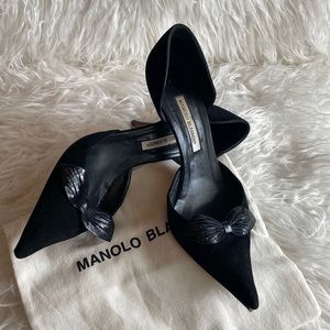 Manolo Blahnik black suede heels. Sz 41